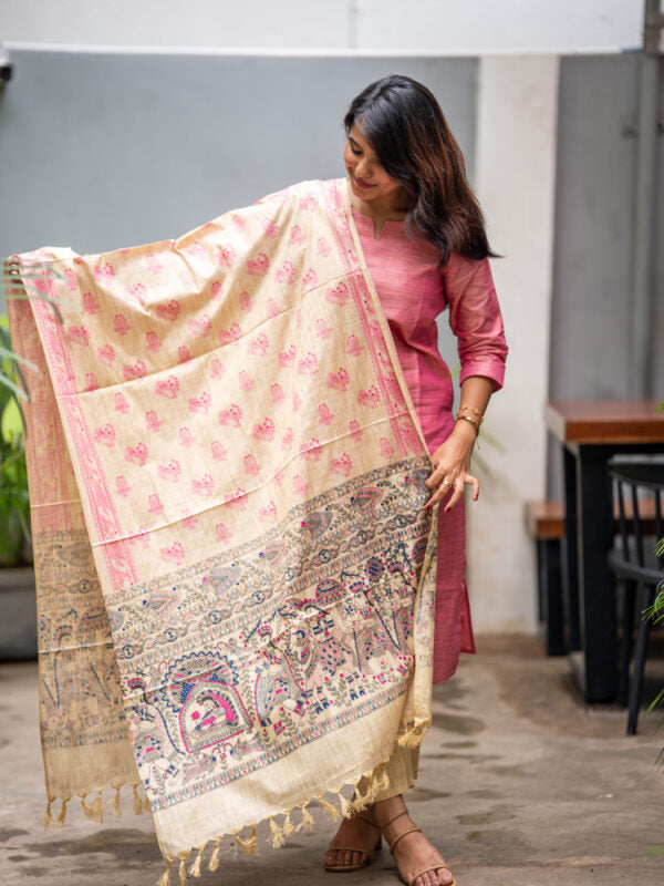 Pink Kurta Pant Set with Traditional Printed Dupatta for Women Elegant Ethnic Wear
