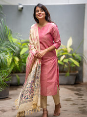 Pink Kurta Pant Set with Traditional Printed Dupatta for Women Elegant Ethnic Wear