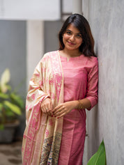 Pink Kurta Pant Set with Traditional Printed Dupatta for Women Elegant Ethnic Wear