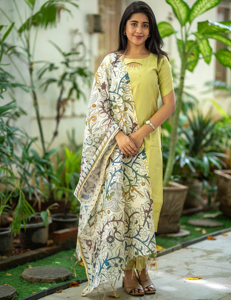 the-hand-stitch-designer-kurta-set-gown-lattest-kurtis_595.jpg