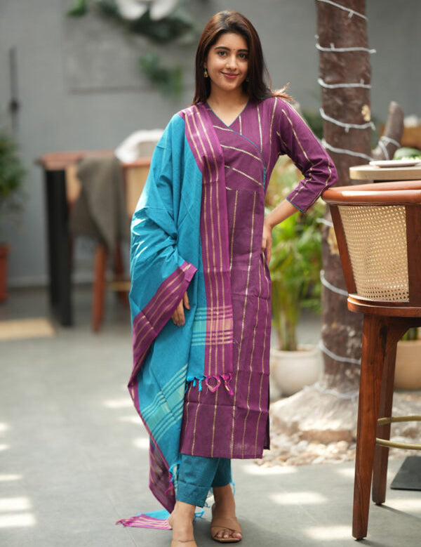 the-hand-stitch-designer-kurta-set-gown-lattest-kurtis_611.jpg