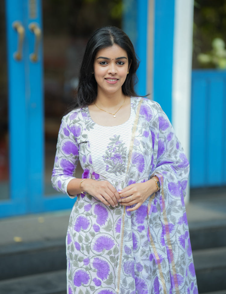 the-hand-stitch-designer-kurta-set-gown-lattest-kurtis_628.jpg