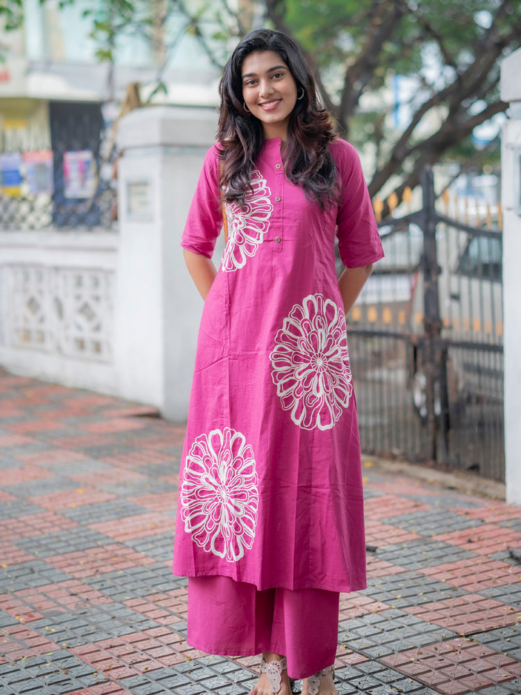 Fuchsia Floral Printed Kurta Set for Women Stylish Casual Ethnic Wear