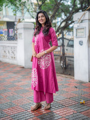 Fuchsia Floral Printed Kurta Set for Women Stylish Casual Ethnic Wear