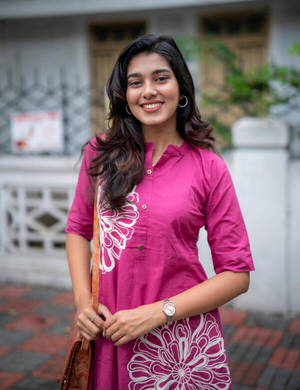 the-hand-stitch-designer-kurta-set-gown-lattest-kurtis_646.jpg