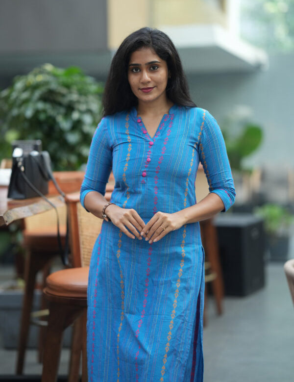 the-hand-stitch-designer-kurta-set-gown-lattest-kurtis_666.jpg