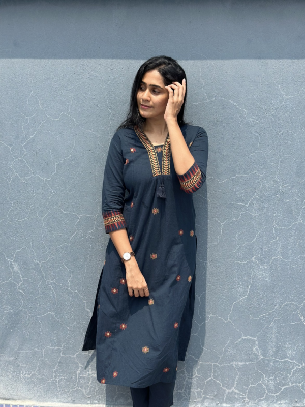 Midnight Ember Embroidered Kurta for Women Elegant Navy Ethnic Wear