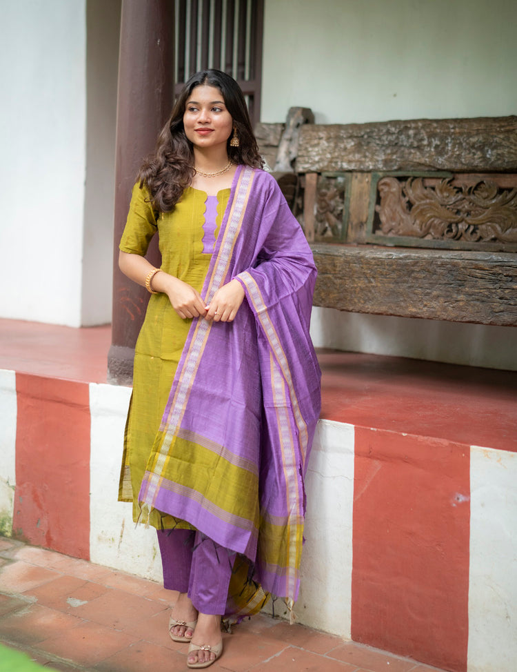 the-hand-stitch-designer-kurta-set-gown-lattest-kurtis_836.jpg