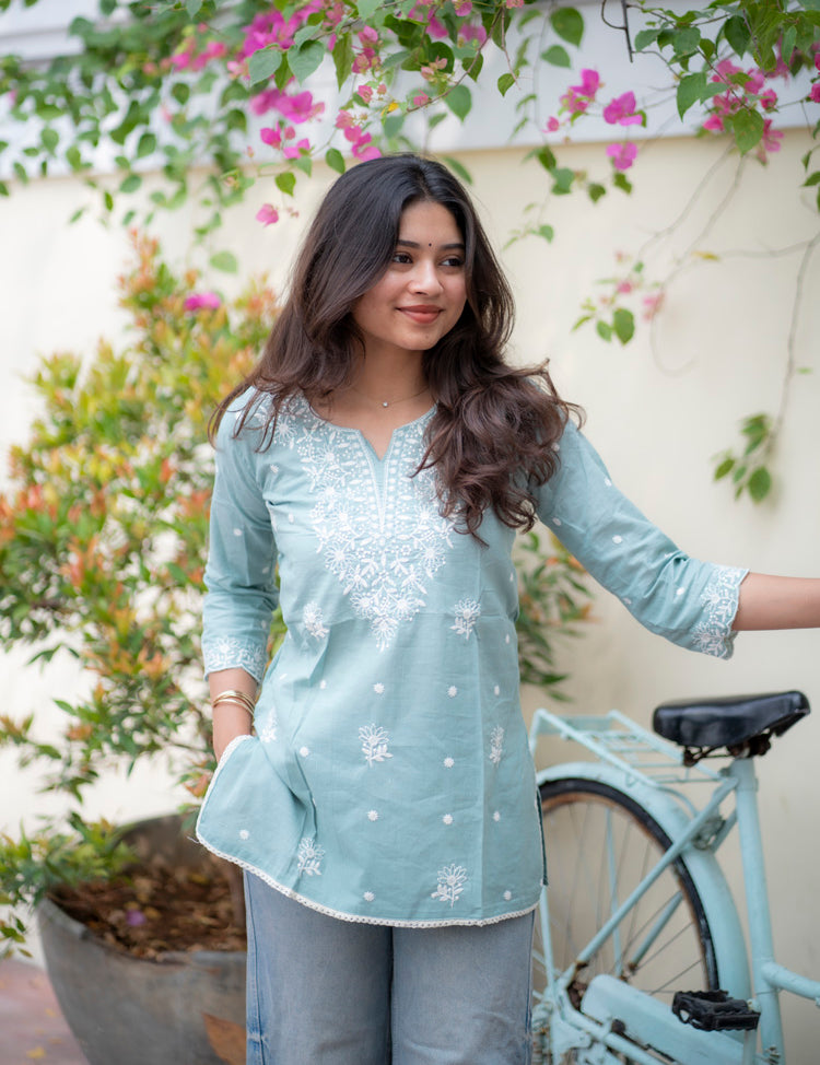 the-hand-stitch-designer-kurta-set-gown-lattest-kurtis_894.jpg