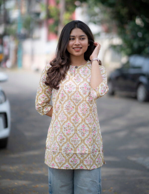 the-hand-stitch-designer-kurta-set-gown-lattest-kurtis_912.jpg