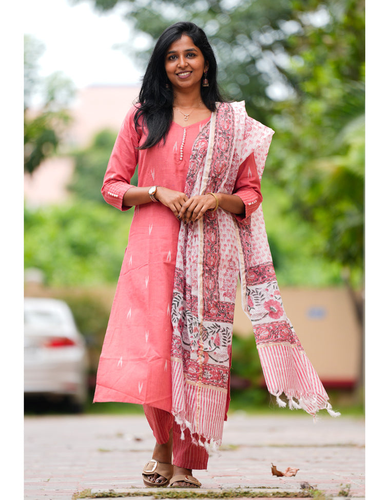 the-hand-stitch-designer-kurta-set-gown-lattest-kurtis_952.jpg