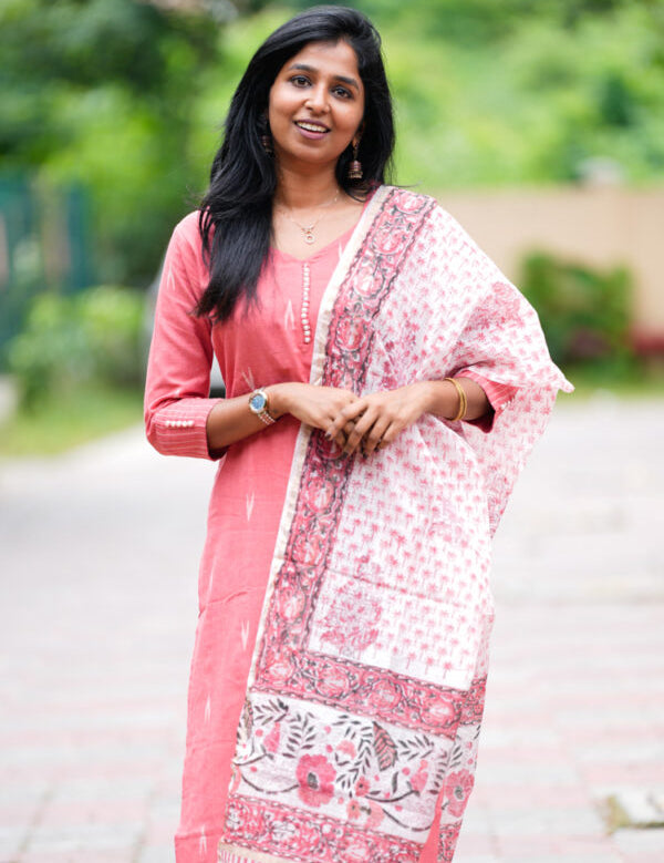 the-hand-stitch-designer-kurta-set-gown-lattest-kurtis_962.jpg